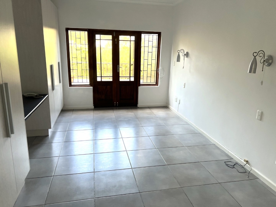2 Bedroom Property for Sale in Harkerville A H Western Cape
